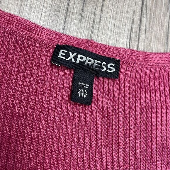 Express Classy Top - Picture 2 of 2